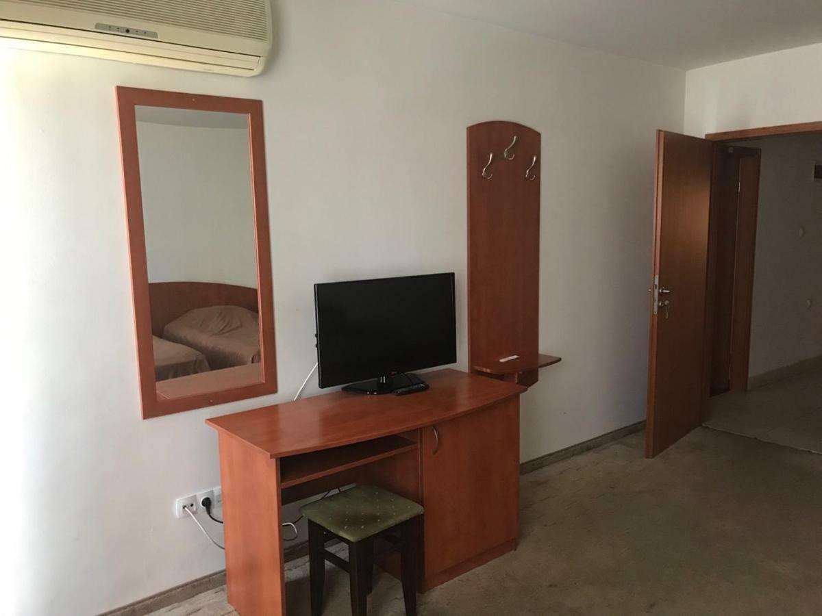 Family Hotel Odessa Sevlievo Buitenkant foto